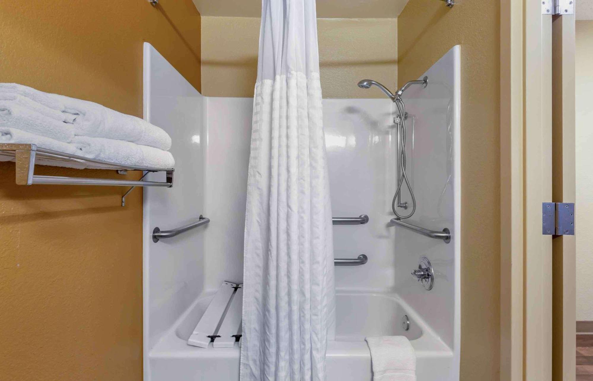 เอ็กซ์เทนด์ สเตย์ อเมริกา บัลติมอร์ ทิโมเนียม Hotel ภายนอก รูปภาพ