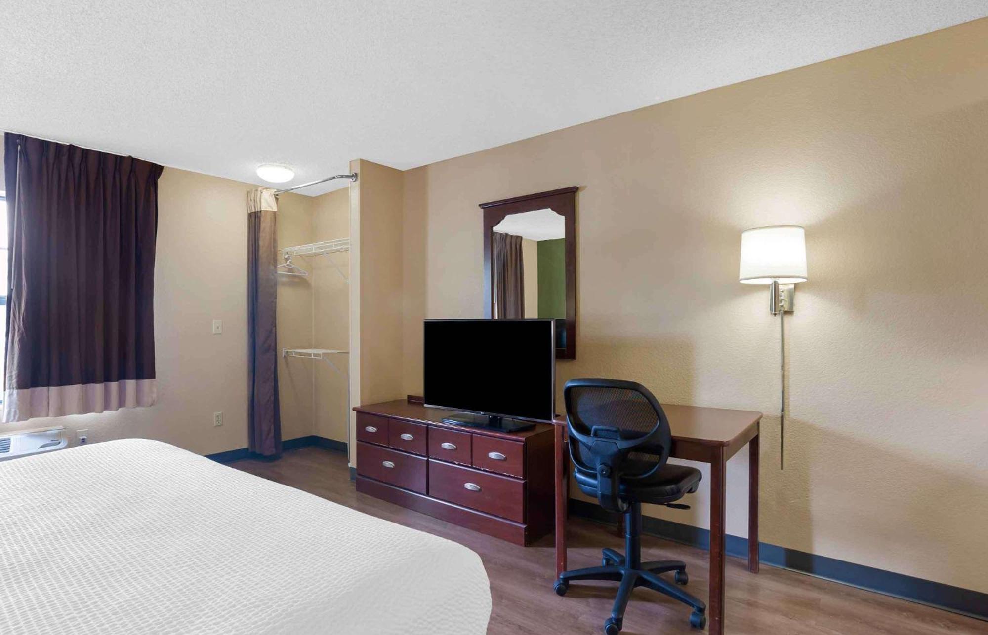 เอ็กซ์เทนด์ สเตย์ อเมริกา บัลติมอร์ ทิโมเนียม Hotel ภายนอก รูปภาพ