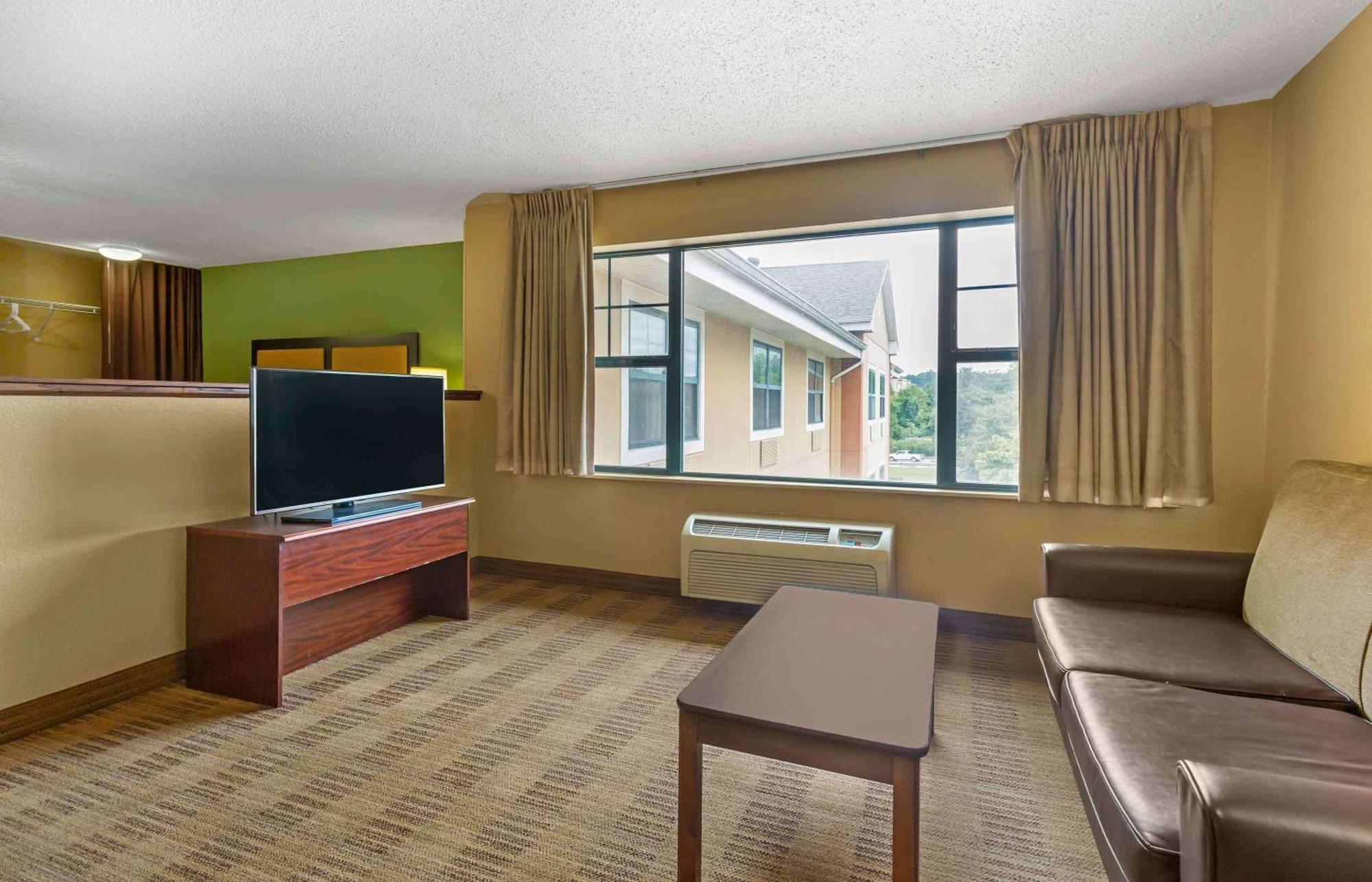เอ็กซ์เทนด์ สเตย์ อเมริกา บัลติมอร์ ทิโมเนียม Hotel ภายนอก รูปภาพ