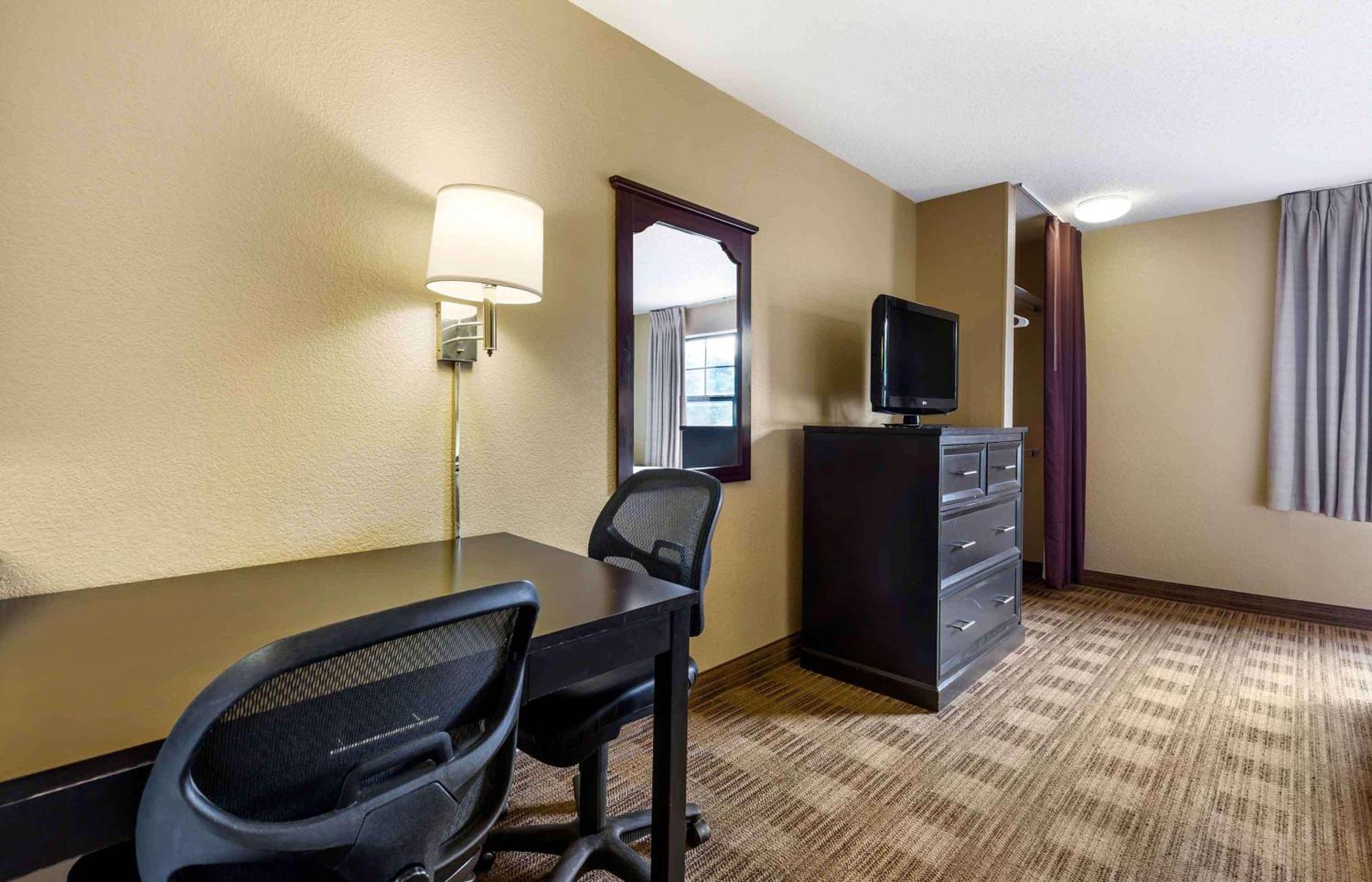 เอ็กซ์เทนด์ สเตย์ อเมริกา บัลติมอร์ ทิโมเนียม Hotel ภายนอก รูปภาพ