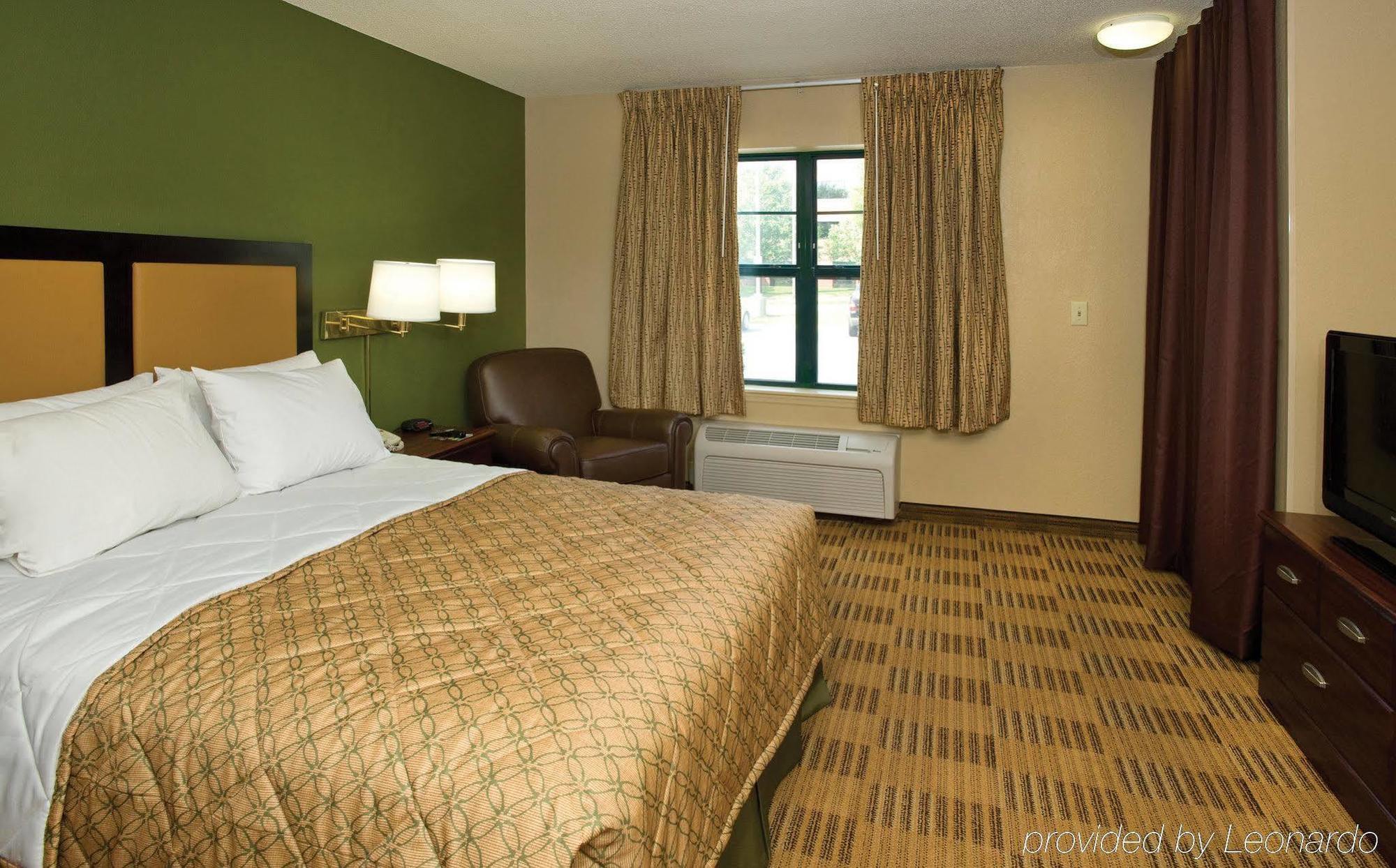 เอ็กซ์เทนด์ สเตย์ อเมริกา บัลติมอร์ ทิโมเนียม Hotel ภายนอก รูปภาพ